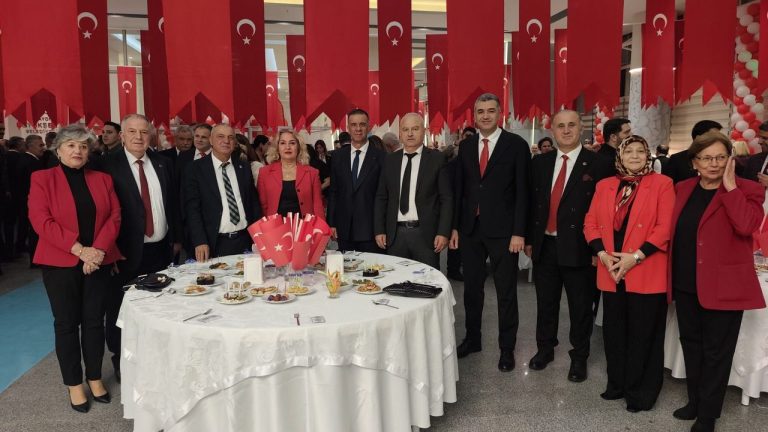 Aydın protokolü resepsiyonda buluştu