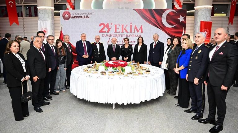 Aydın’da 29 Ekim resepsiyonu düzenlendi