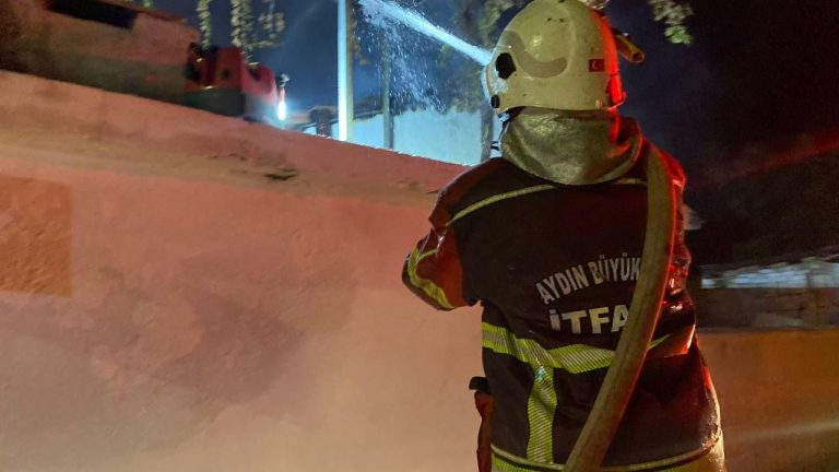 Nazilli'de soba yangını: Ev kullanılamaz hale geldi