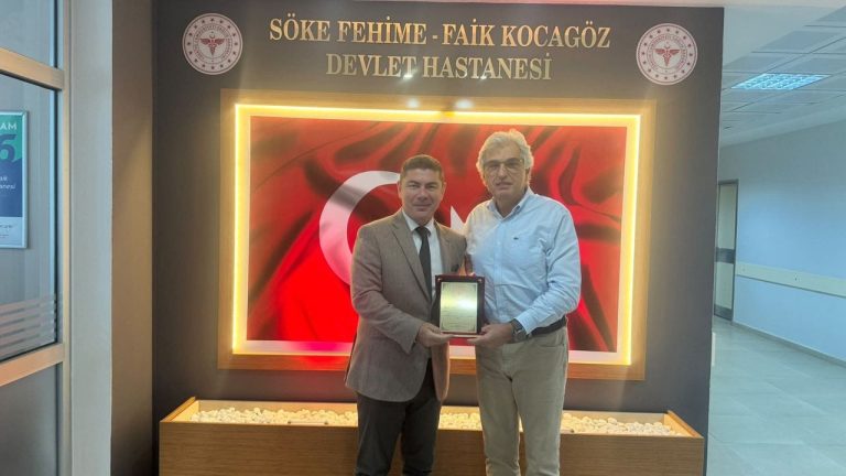 Söke'nin tanınan doktoru Avni Gürsel emekliye ayrıldı