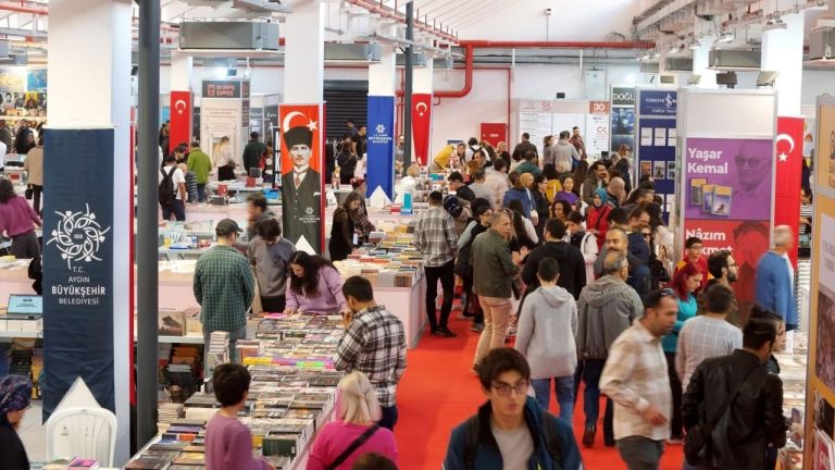 Aydın Kitap Fuarı başladı