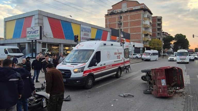 Nazilli’de ters yöne giren araç motosikletliye çarptı! Kaza anı kamerada