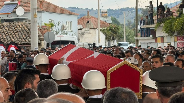 Aydın şehidini gözyaşlarıyla uğurladı! Yusuf Sait Ünlü’ye acı veda