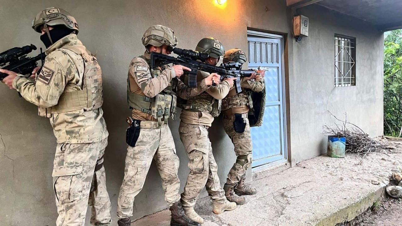 15 ilde eş zamanlı operasyon