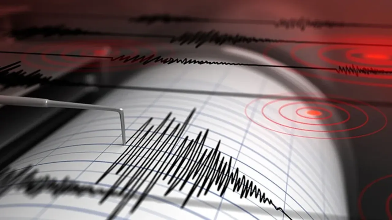 Ege'de deprem panik yarattı