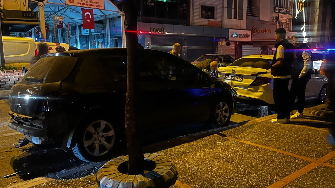 Aydın’da zincirleme kaza! 4 araç birbirine girdi
