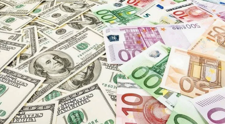 Dolar ve euro güne yatay seyirle başladı (13 Ekim 2026)