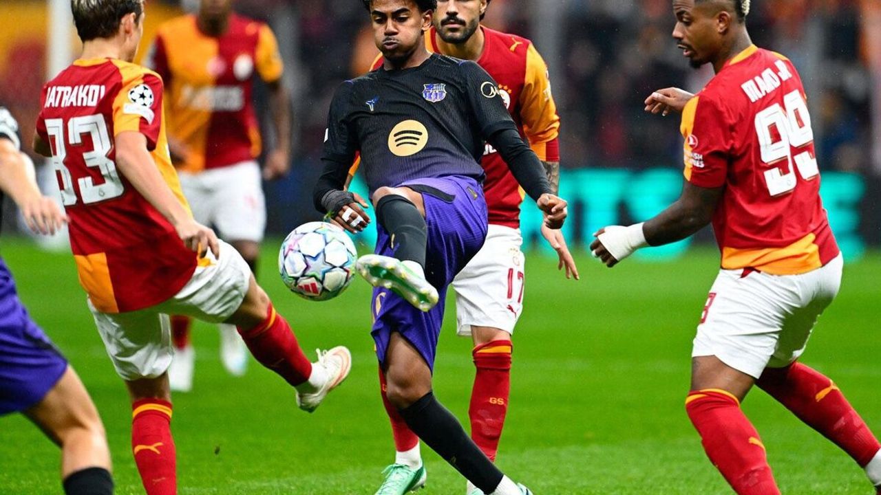 Galatasaray öne geçtiği maçın sonunu getiremedi