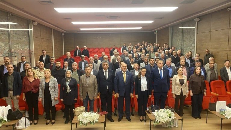 Aydın'da muhtarlar yeni başkanını seçiyor: Sandıkla kuruldu oylama başladı