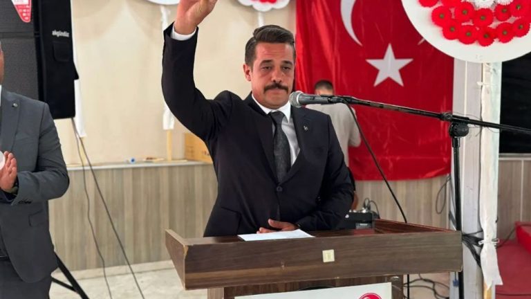 MHP’li Demir’den DenizBank yetkililerine çağrı: “Kararı yeniden değerlendirin”