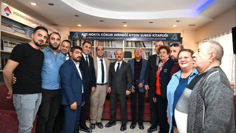 Vali Varol, görme engelliler için kitap seslendirdi