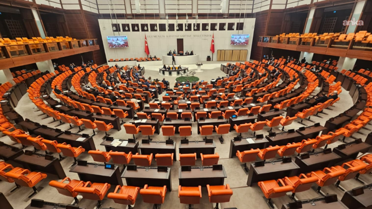 Muhalefetten Halk TV'ye kayyum tepkisi: AK Parti'den "hesap sorulacak" mesajı