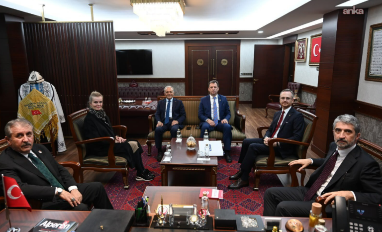 Mustafa Destici, TÜSİAD Yönetim Kurulu Başkanı Diren ile görüştü
