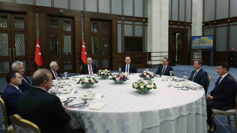 Cumhurbaşkanı Erdoğan, yüksek mahkeme başkanlarıyla bir araya geldi