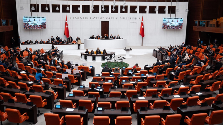 Fon tasfiyesi kanunu Bütçe Komisyonu'ndan geçti