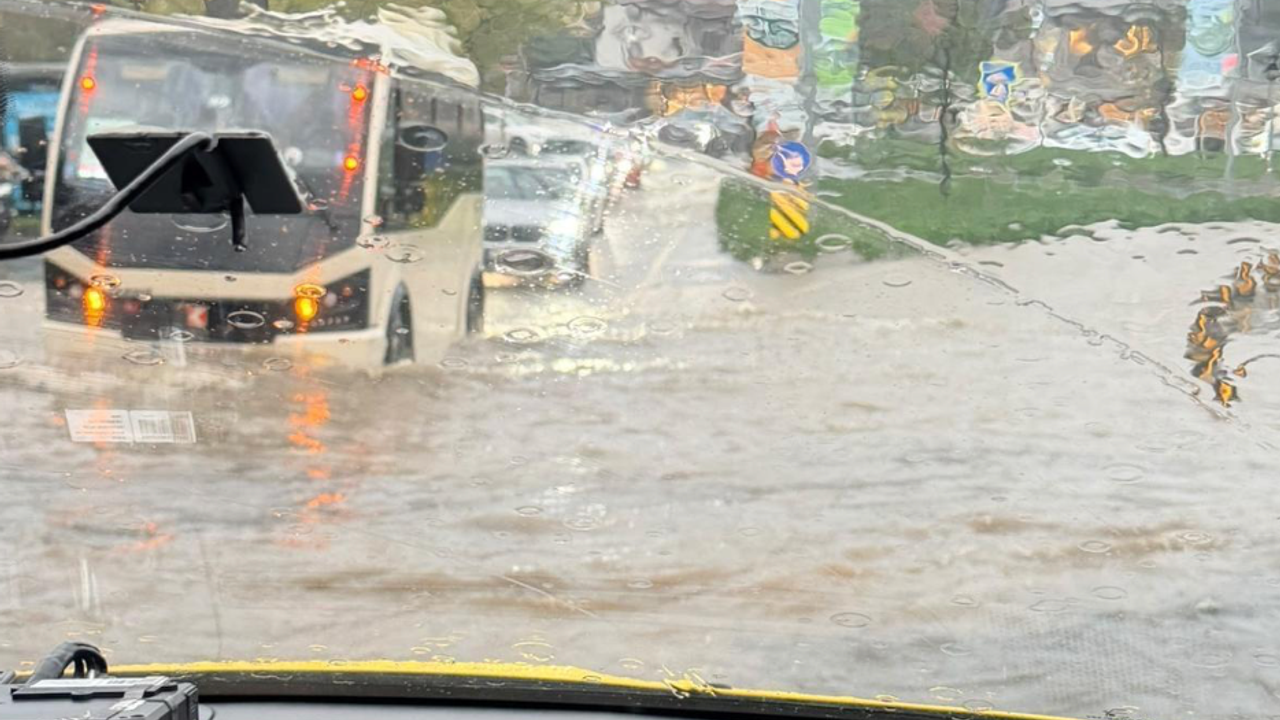 İstanbul'da okullar yarın da tatil edildi!
