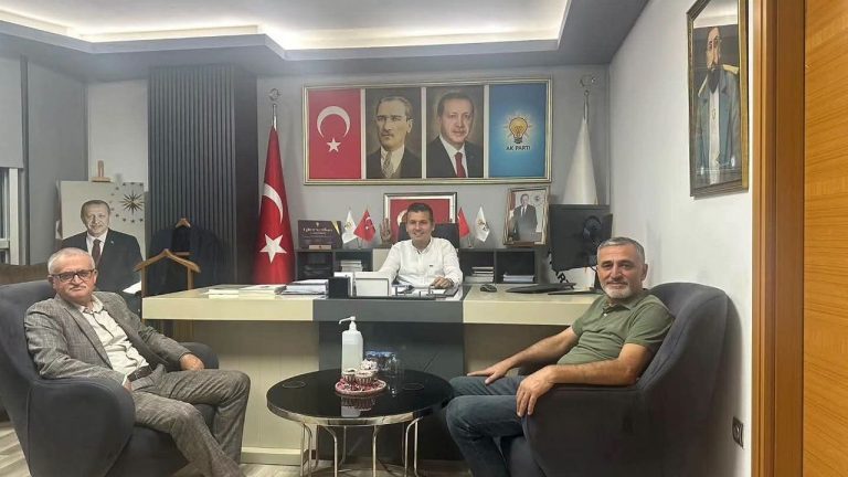 AK Parti Kuşadası teşkilat hedeflerini netleştirdi