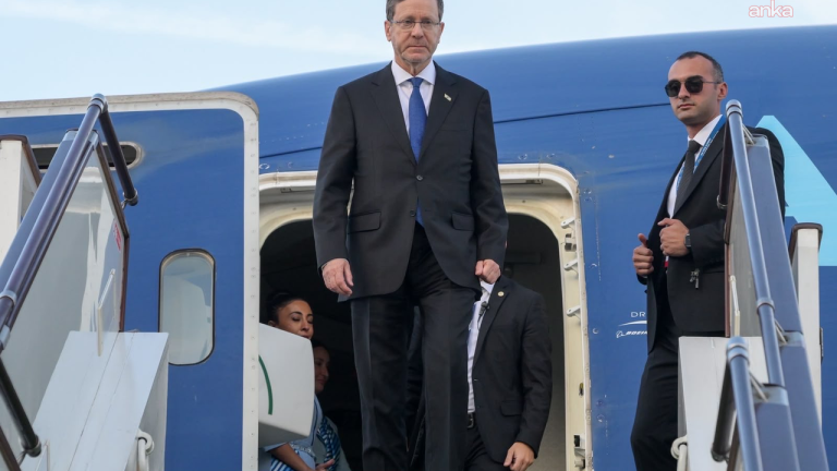İsrail Cumhurbaşkanı Herzog, Türk hava sahasını kullandı!