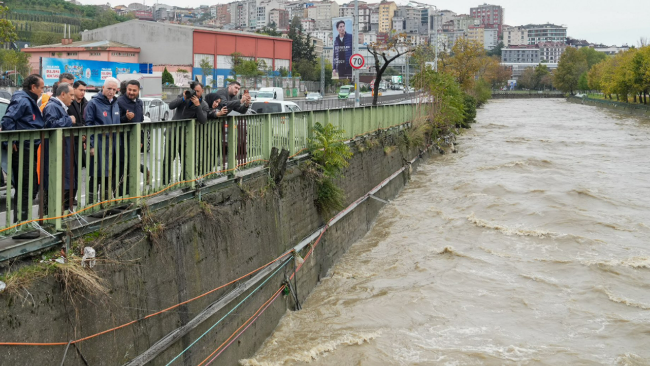 İstanbul Valiliği: Yağış nedeniyle ölü sayısı 3'e yükseldi, kayıp sayısı 4