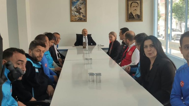 Vali Varol’dan Yesevi Hareketi’ne ziyaret: "Müthiş bir dayanışma örneği gösterildi"