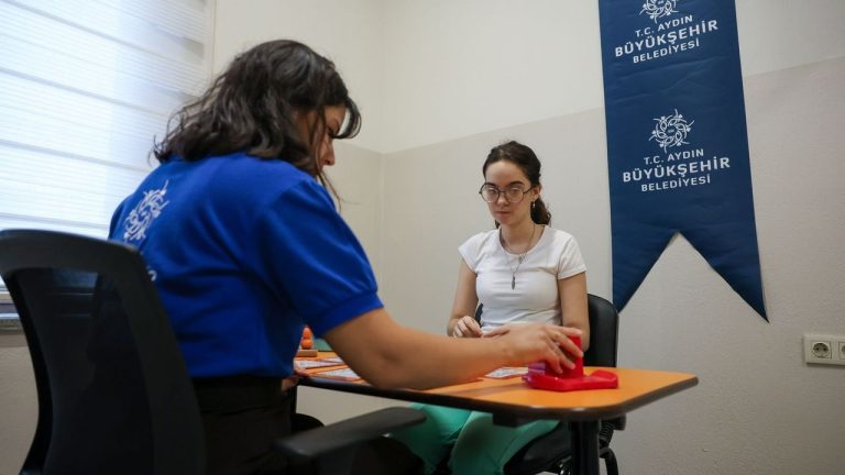 Çerçioğlu’nun otizmli öğrencilere desteği sürüyor: Türkiye Şampiyonu Ece, üniversiteli oldu