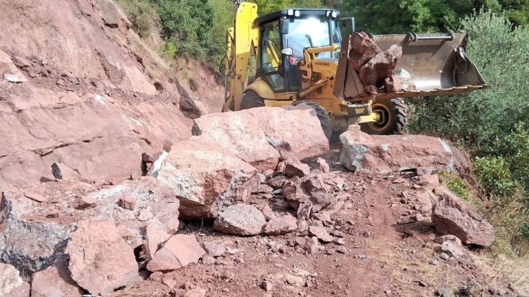 Efeler Belediyesi’nden kapanan yollara hızlı müdahale