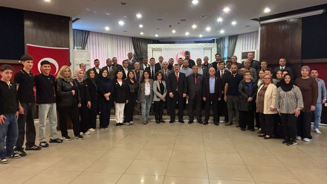 BBP Nazilli’de yeni üyelere rozetleri takıldı