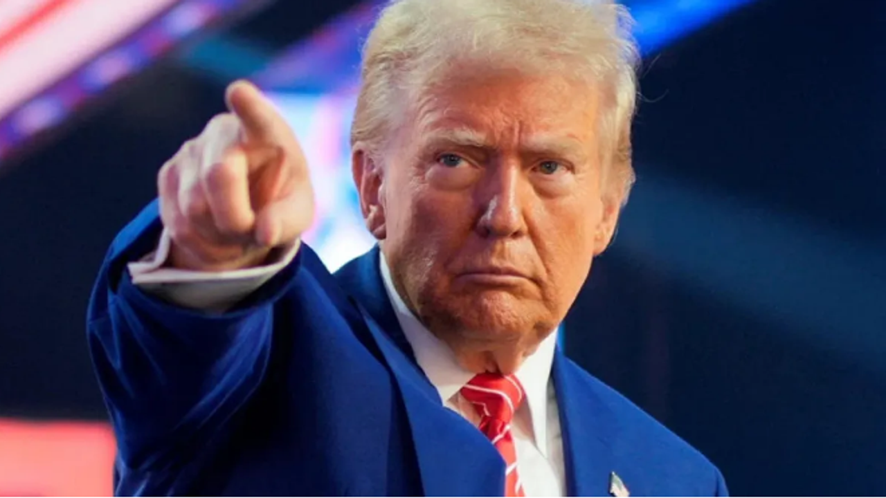 Trump'tan İran'a 'mini nükleer bomba' tehdidi