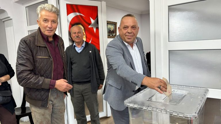 Bozdoğanda Yeni Parti’liler sandık başına gitti