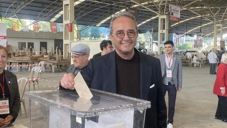 YENİ Parti Aydın Milletvekili Tezcan oyunu kullandı: "Buradan daha güçlü bir örgüt olarak çıkacağız"