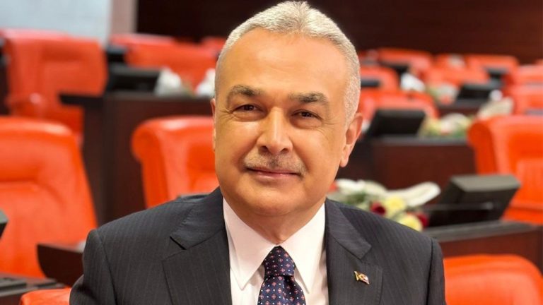 AK Partili Savaş Aydınlı muhtarların gününü kutladı: “Muhtarlarımızla gönül bağı kurmaya devam edeceğiz”