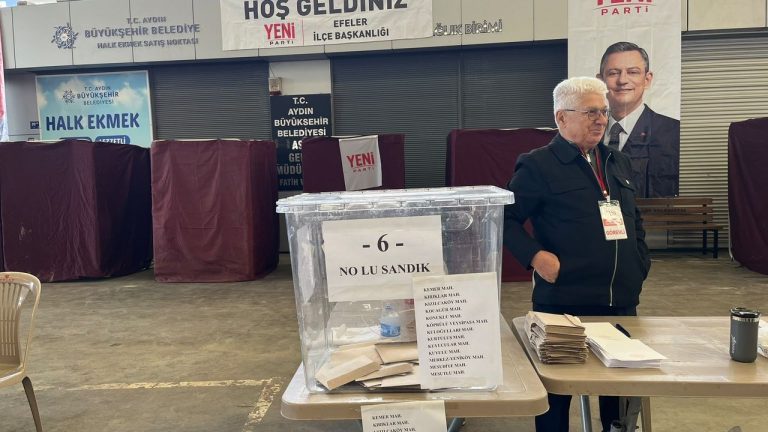Yeni Parti Aydın’da oy sayımı gerçekleştiriliyor