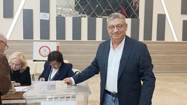 Kalınomuz’dan Demir’e tebrik mesajı
