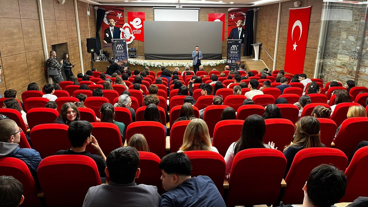 Aydın’da mitoloji heyecanı başladı: Öğrenciler film gösteriminde buluştu