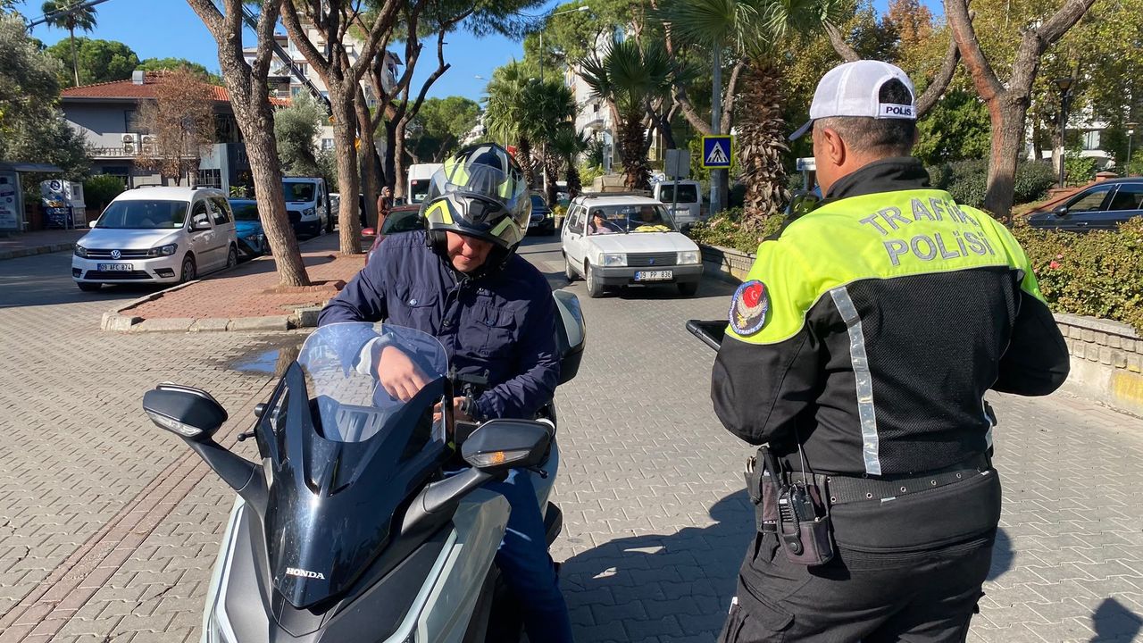 Nazilli’de trafik ekiplerinden motosikletlilere sıkı denetim