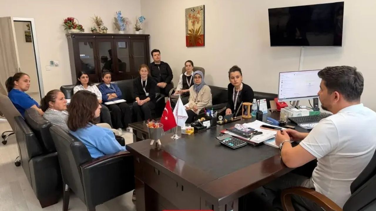 Karacasu İlçe Devlet Hastanesi’nde çalışan memnuniyeti toplantıları gerçekleştirildi