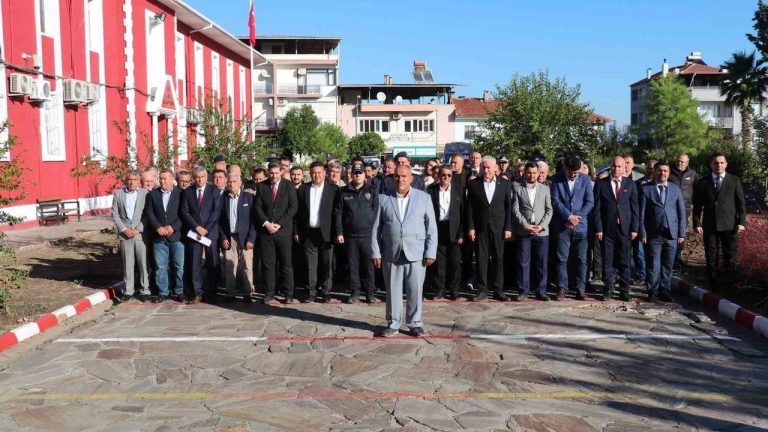Başkan Özel, muhtarların gününü kutladı