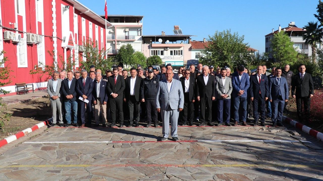 Başkan Özel, muhtarlar gününü kutladı