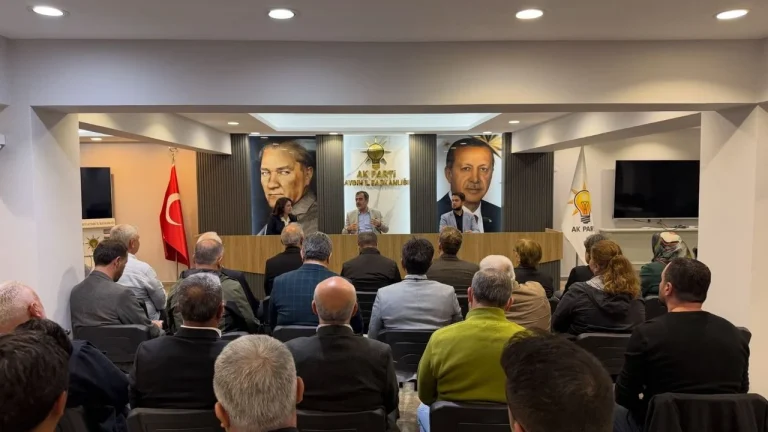 AK Parti'li Erdem başkanlığında teşkilat zirvesi