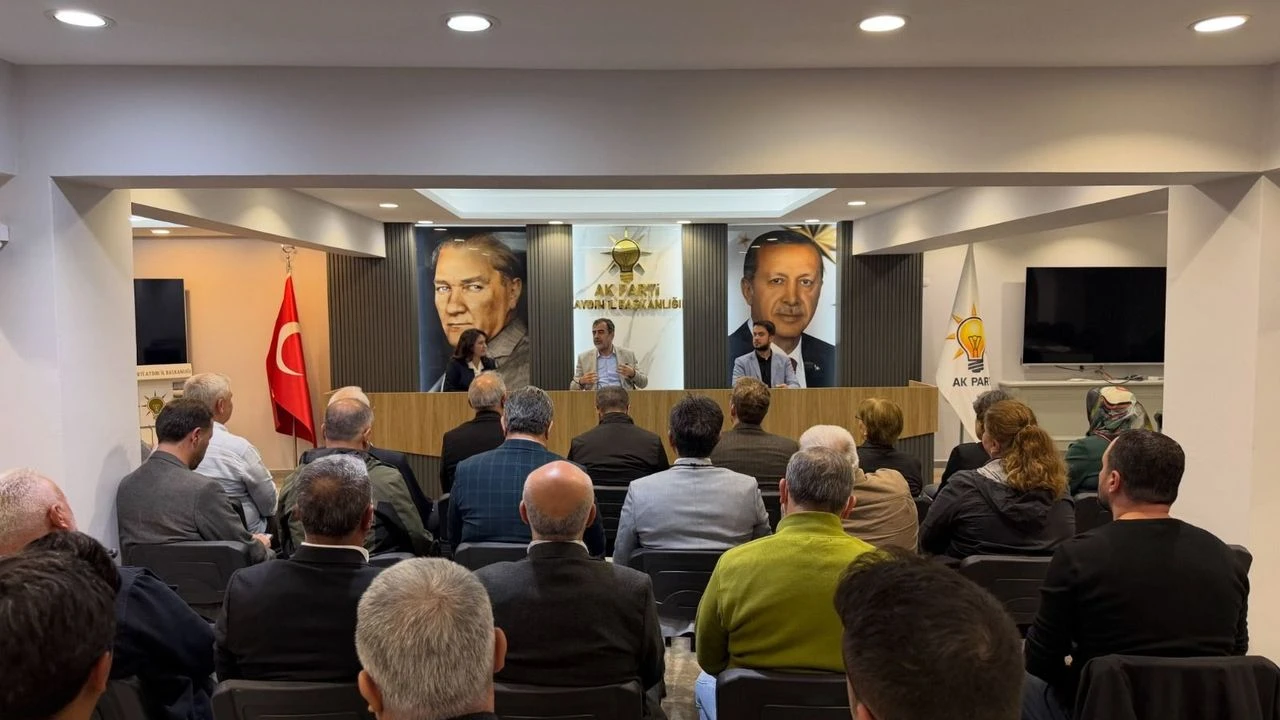 AK Parti'li Erdem başkanlığında teşkilat zirvesi