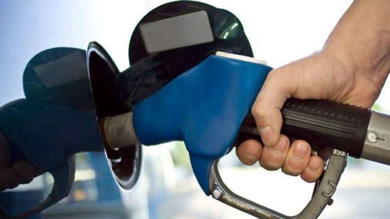 Aydın'da tabelalar değişti! Benzine indirim geldi