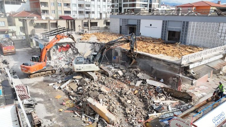Nazilli’nin kalbine modern yaşam alanı: Ahmet Şensan Kültür Merkezi dönüşüyor