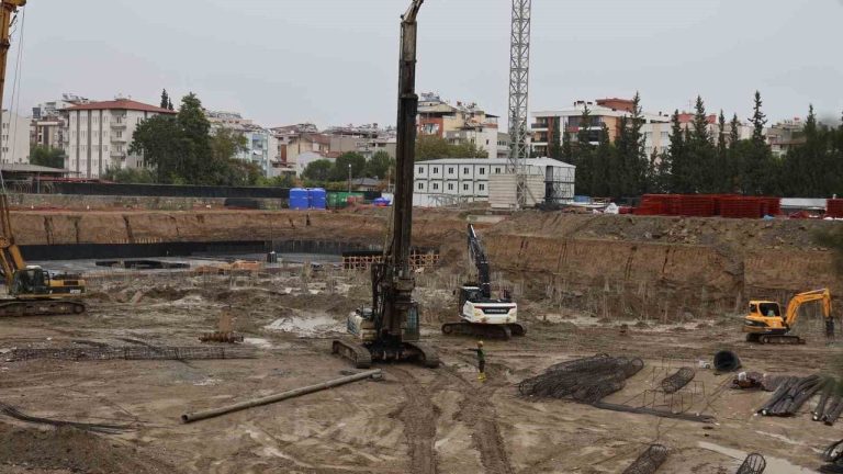 Aydın’da yeni adalet sarayı inşaatında kritik aşama! Kazıklar çakıldı