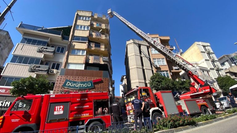 Aydın’da dürümcü bacasında yangın! Trafik durduruldu