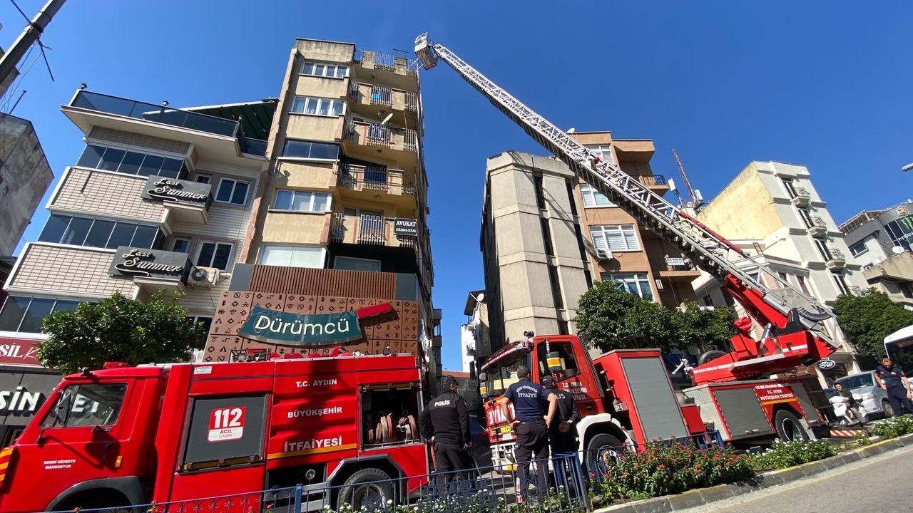Aydın’da dürümcü bacasında yangın! Trafik durduruldu