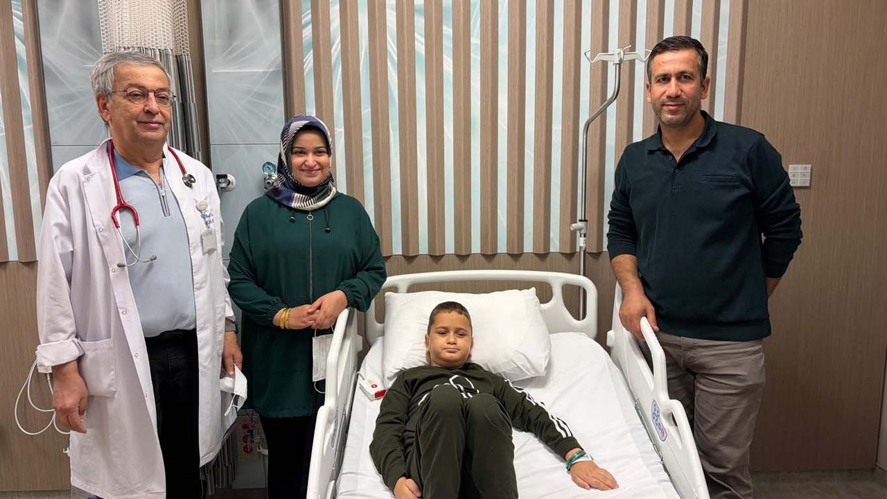 Doğduğu gün diyalize başladı, iki kez böbrek nakliyle hayata tutundu