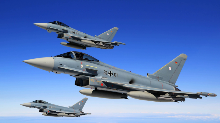 İngiltere, Suudi Arabistan’a savaş uçakları gönderiyor
