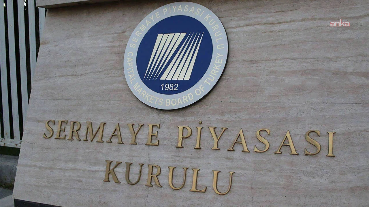 SPK, üç firmanın faaliyetlerini geçici olarak durdurdu