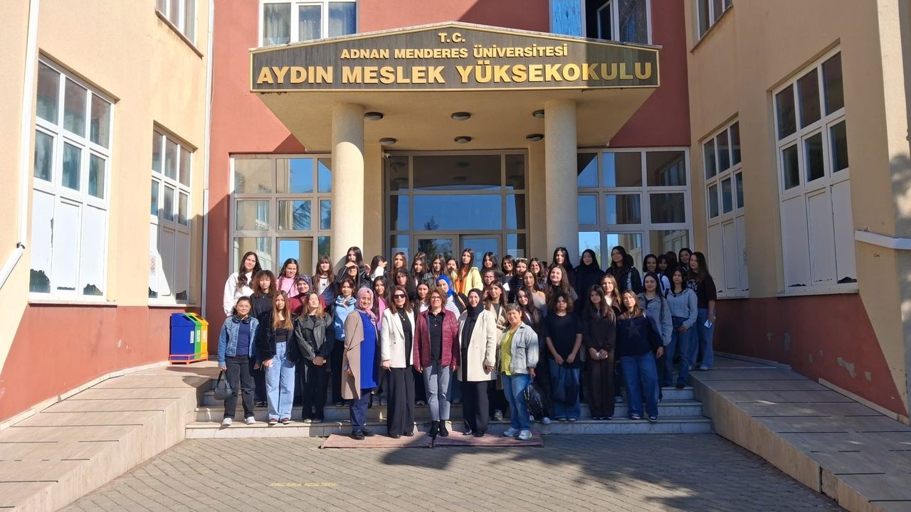 Liseli öğrencilerden ADÜ'ye ziyaret