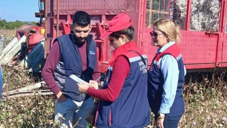 Söke’de pamuk hasat makineleri kontrol ediliyor